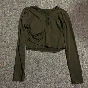 Black crop top club shirt